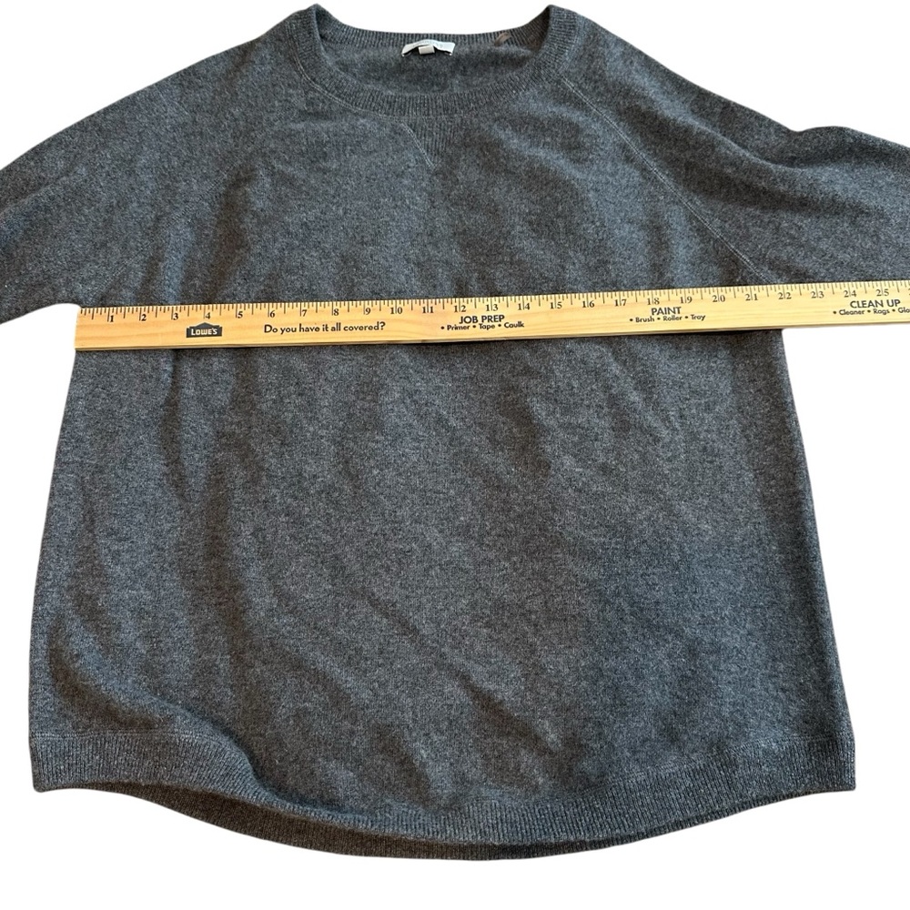 Kinross Charcoal Cashmere Crewneck Sweater for Men - Picture 7 of 9